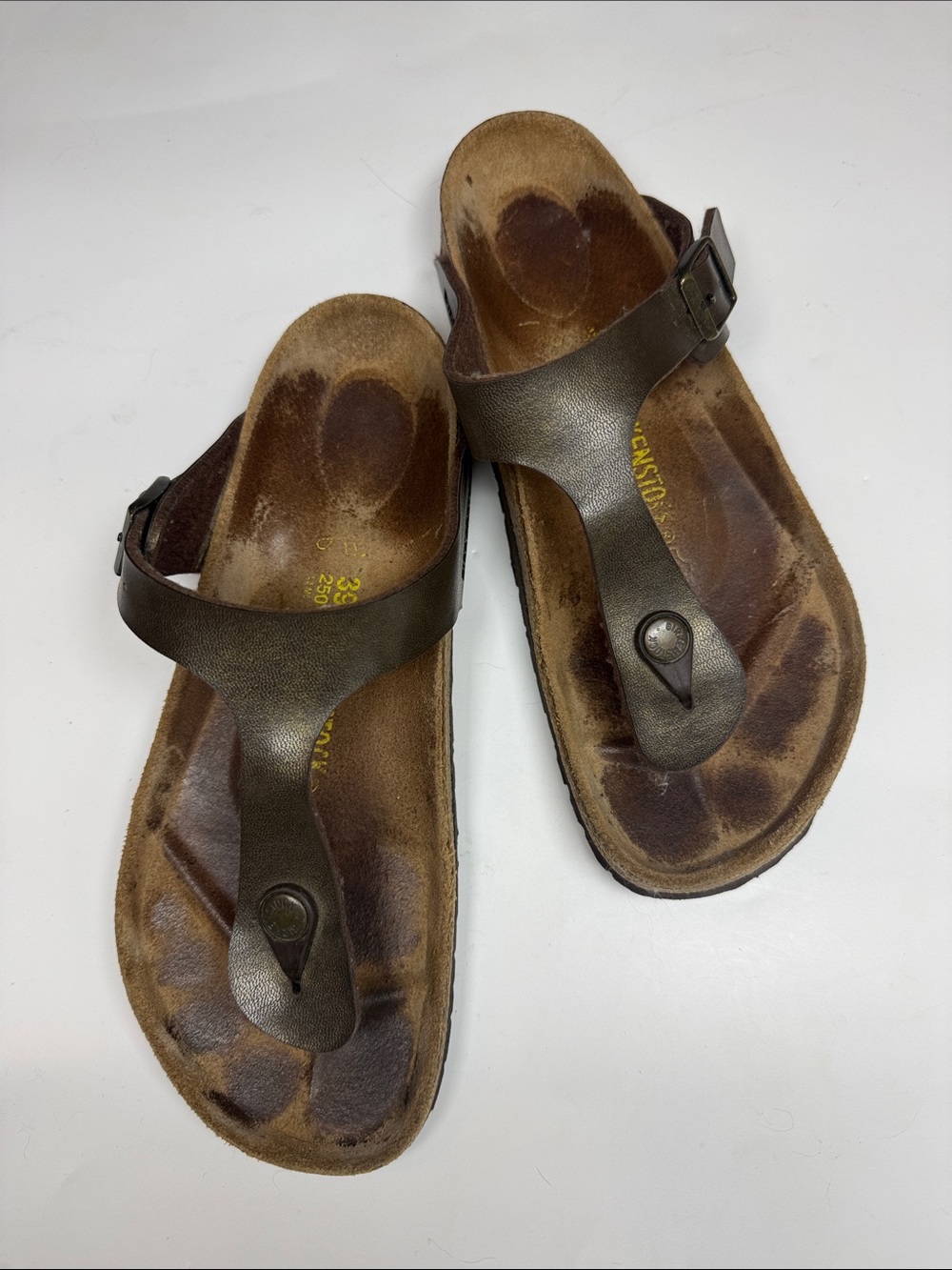 BIRKENSTOCK Women’s Gizeh Brown Thong Sandal S-574 Sz 8-8.5 Regular Width